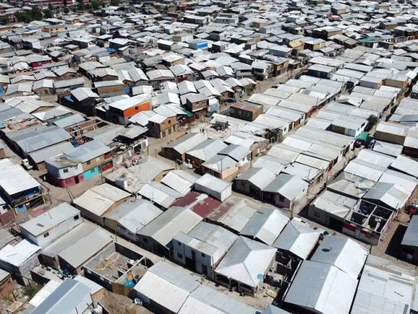 El drama de los campamentos en Chile: 