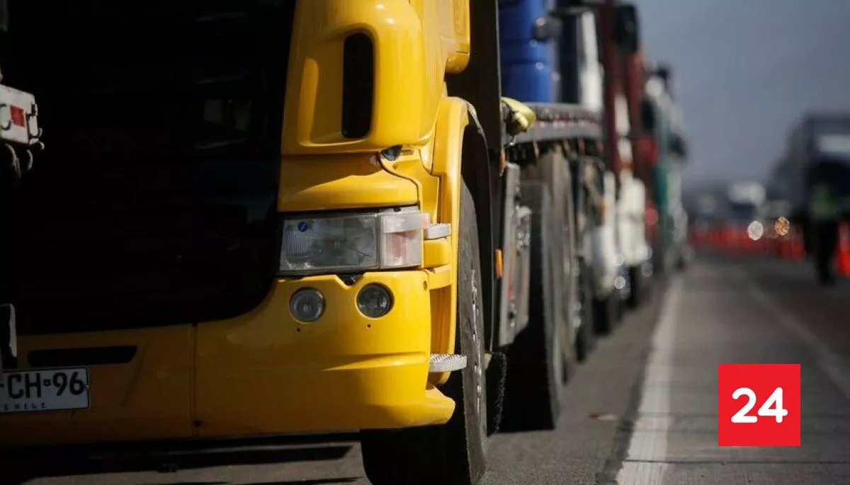 #Nacional 

Confederación de Dueños de Camiones descartan paro pero siguen 