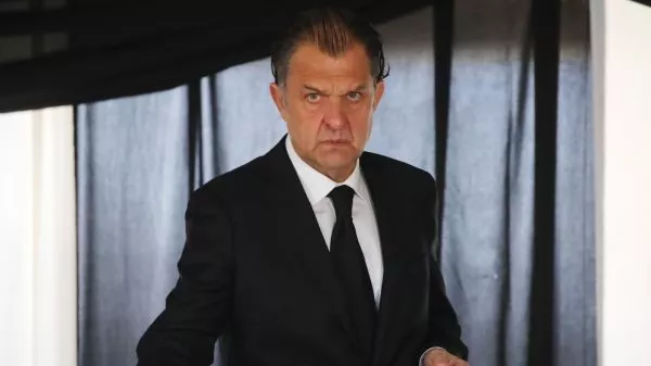 Aníbal Mosa en una reunión de accionistas de Blanco y Negro