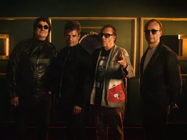 Tras 27 años: Los Tres publican esperado nuevo disco con su formación original