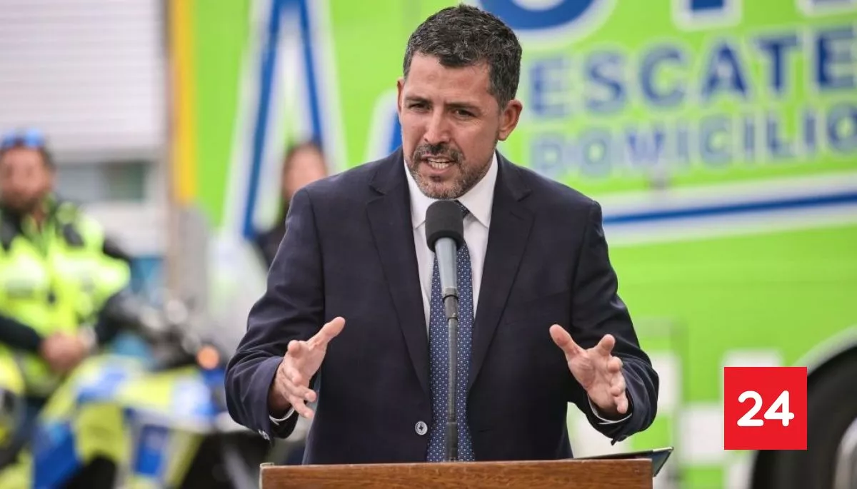 Viajaron al extranjero: alcalde de La Florida destituye a 30 funcionarios por uso indebido de licencia médica