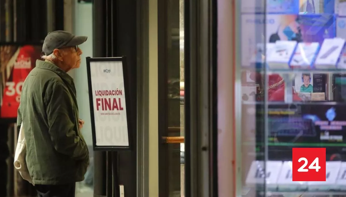 Multas superan $100 millones: Sernac fiscaliza al retail por ofertas con pago con sus tarjetas