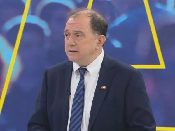 poduje machetazo grau