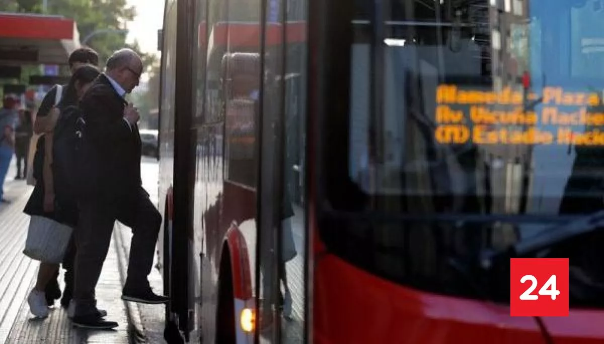 #Nacional 

Chofer de bus RED es detenido tras dar positivo en narcotest: iba bajo los efectos de la cocaína 

Más detalles ⬇️