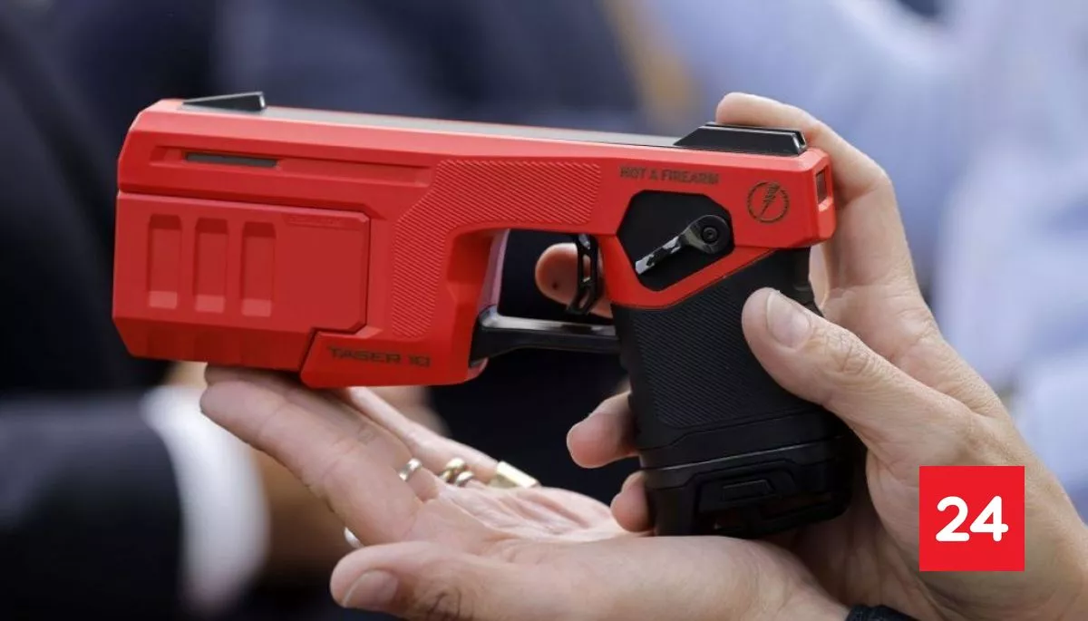 #Nacional 

Comienza plan piloto de pistolas Taser: estas son las características de las armas no letales para carabineros

Más detalles ⬇️