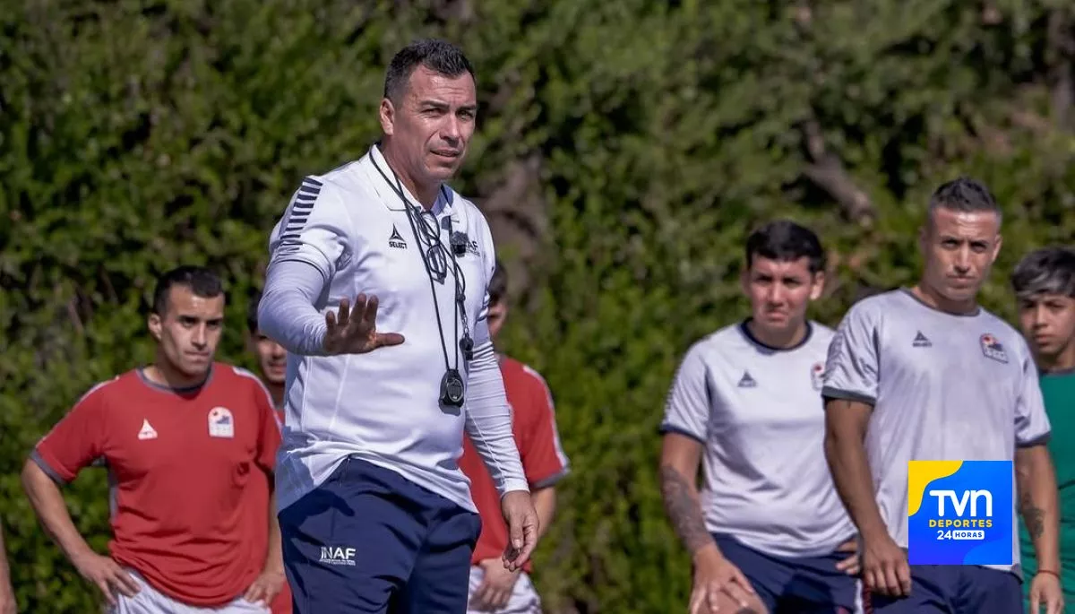 "Para que no sigan hablando estupideces": Esteban Paredes reaccionó molesto tras polémica por su licencia de DT