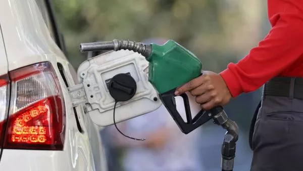 Nueva alza de bencinas: estos son los descuentos disponibles en abril