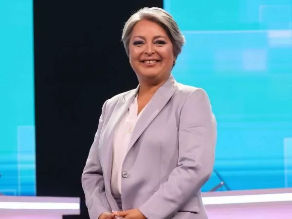 Jeannette Jara se integra como profesora a la Usach