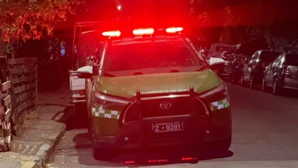 Mujer murió apuñalada en plena vía pública de Santiago Centro