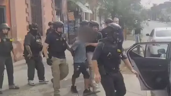 Sospechoso detenido: identifican a mujer asesinada en plena calle de Santiago