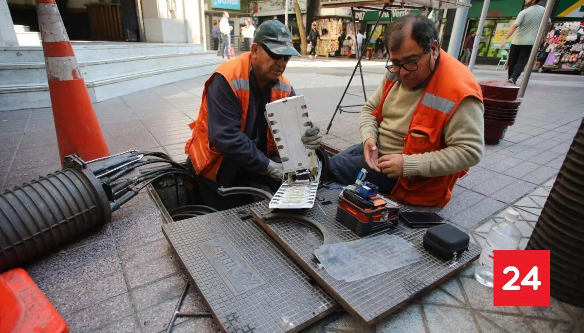 #Economía 

Ley 40 Horas: así se aplicará la reducción a 42 horas y qué pasa con el artículo 22

Más detalles ⬇️