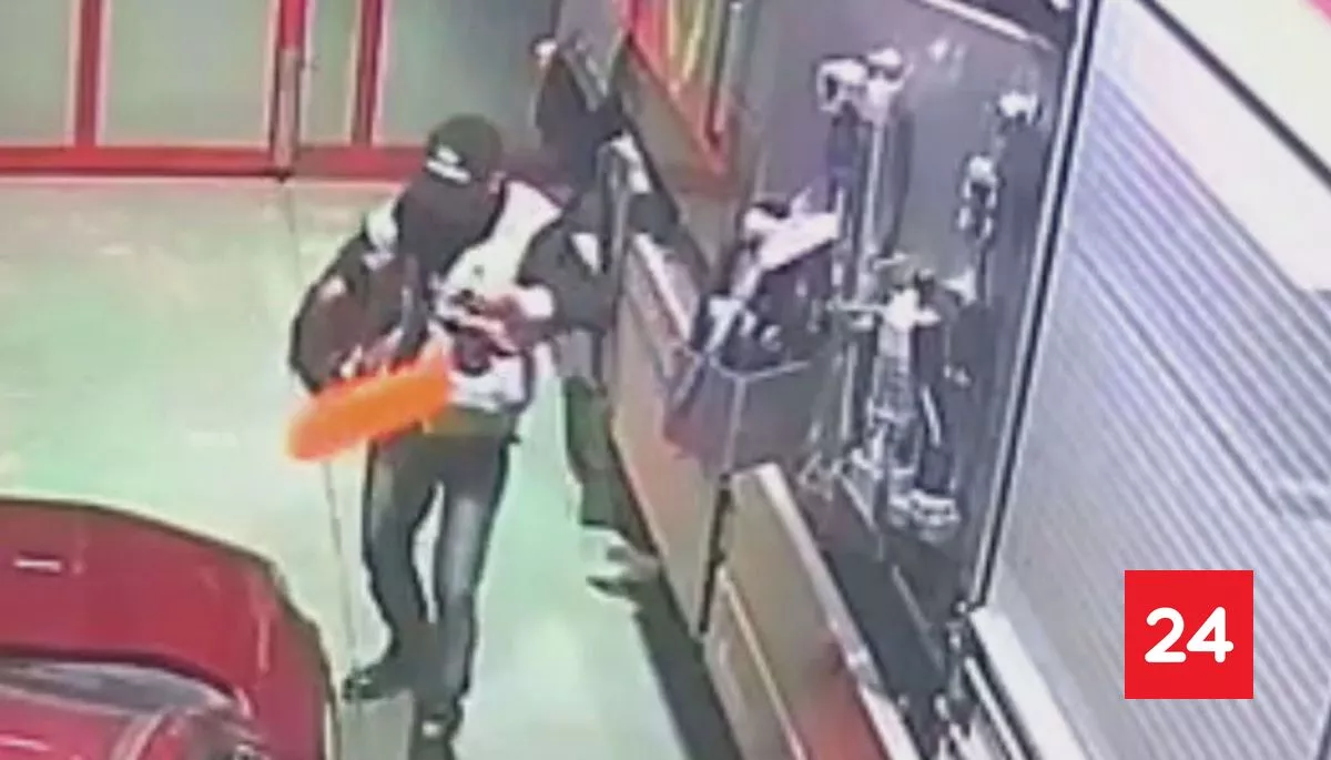 Delincuente roba herramientas a Bomberos de Lota: evalúan pérdidas por $10 millones