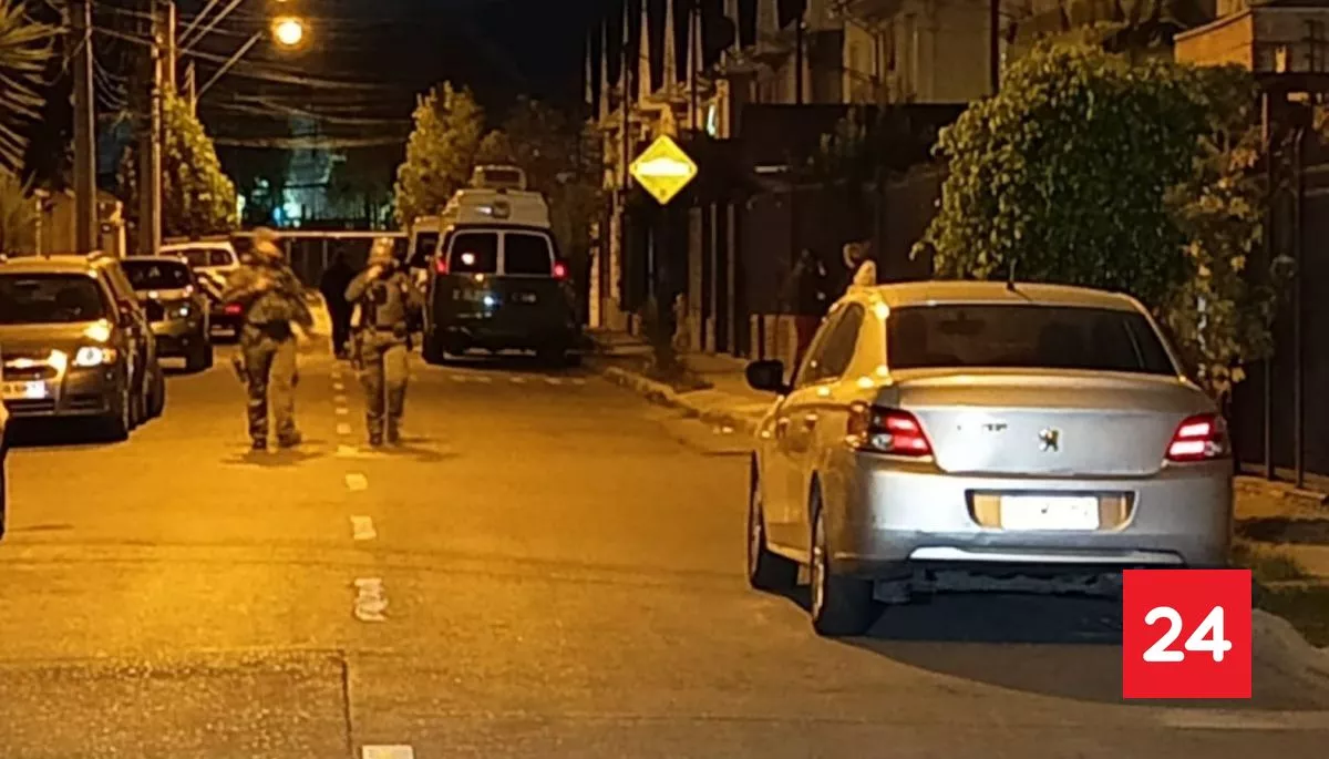 Adolescente resulta lesionado tras frustrar robo en su domicilio en Maipú: delincuente está grave