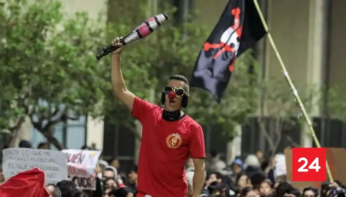 Protestan en Perú ante la falta de resultados electorales