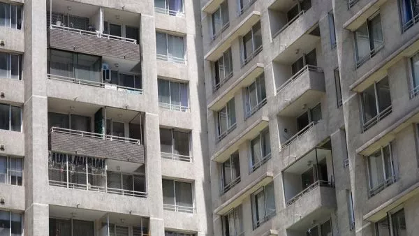 Gastos comunes en la RM varían hasta $164.000 mensuales dependiendo de la comuna