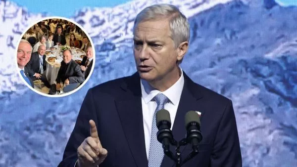 Kast bromea con polémico almuerzo en La Moneda