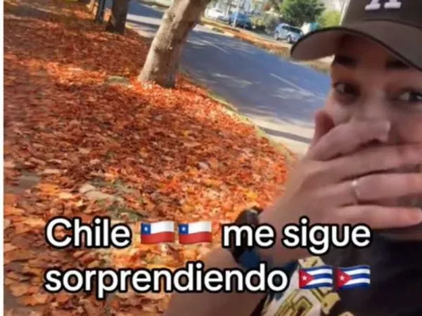 Captura del video del joven cubano que se emocionó con el otoño chileno