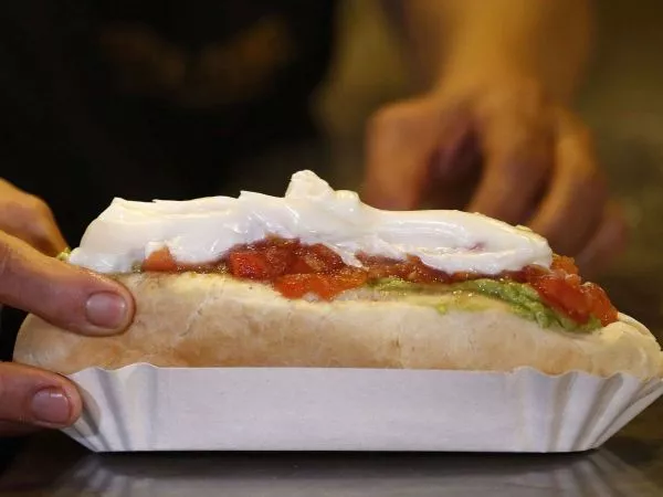 Día del Hot Dog: cadena de comida rápida lanza promociones por menos de $5 mil