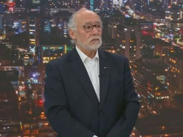 Senador Flores megarreforma del Gobierno