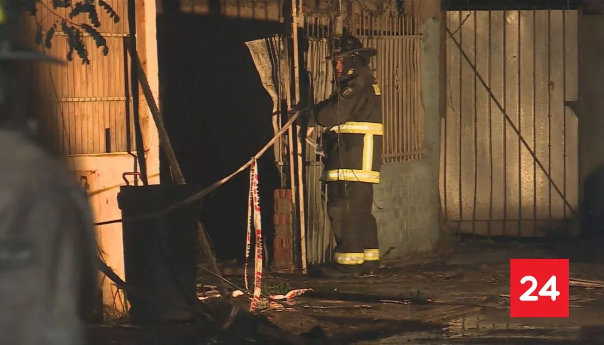 Adulta mayor fallece tras incendio que afectó a su domicilio en Recoleta