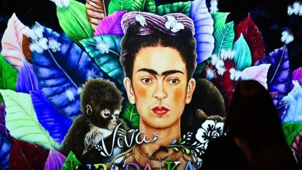 FRIDA KAHLO