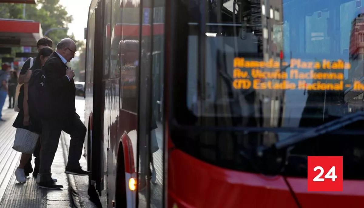 Maratón de Santiago 2026: los 127 buses RED que tendrán desvíos este domingo