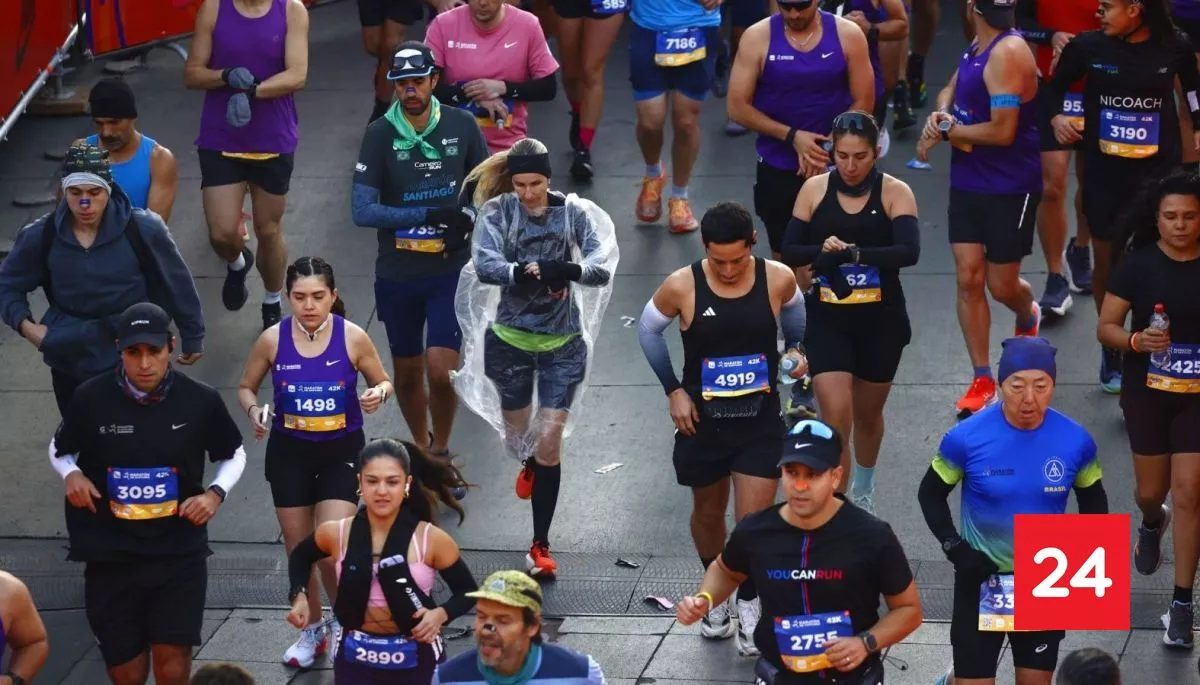 Maratón de Santiago 2026: competidores acusan que no recibieron medalla tras cruzar la meta