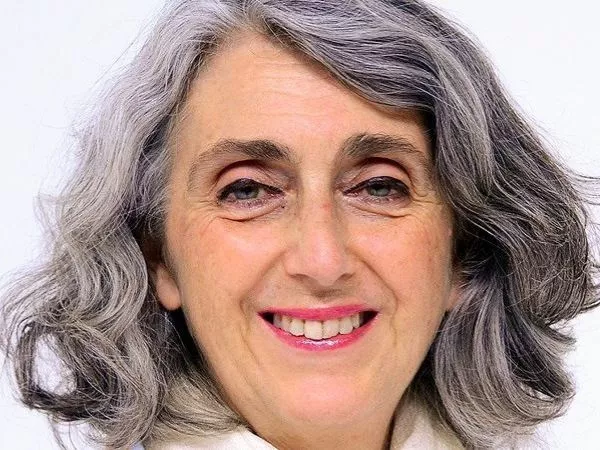 Presidente Kast elige a Eliana Rozas como presidenta del directorio de CNTV