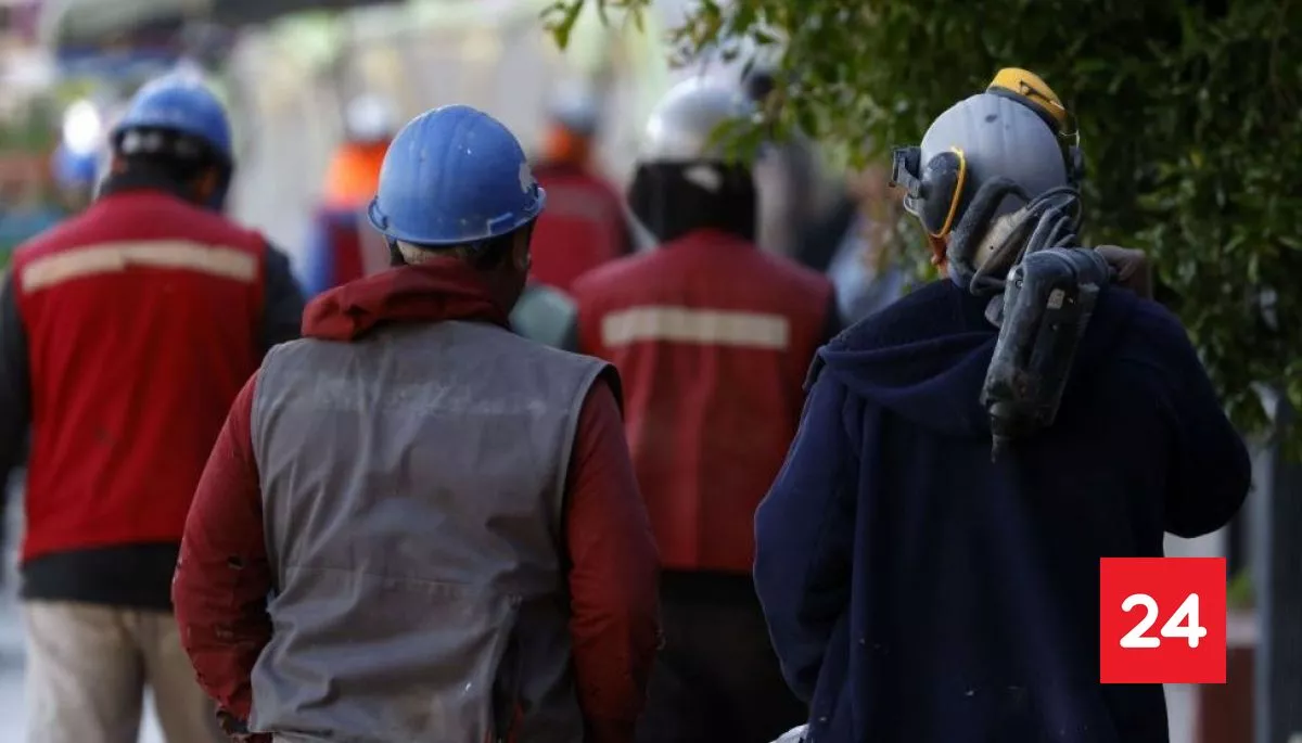 Mercado laboral con 27% de informalidad: "Chile está creciendo en empleo, pero no necesariamente en empleo de calidad”