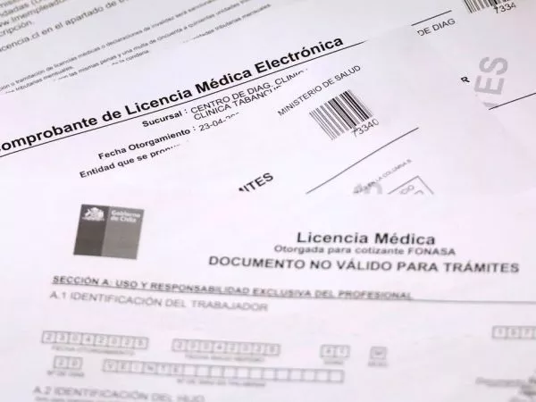 Corte obliga a pagar licencias médicas a mujer que viajó a Tacna por tratamiento más barato