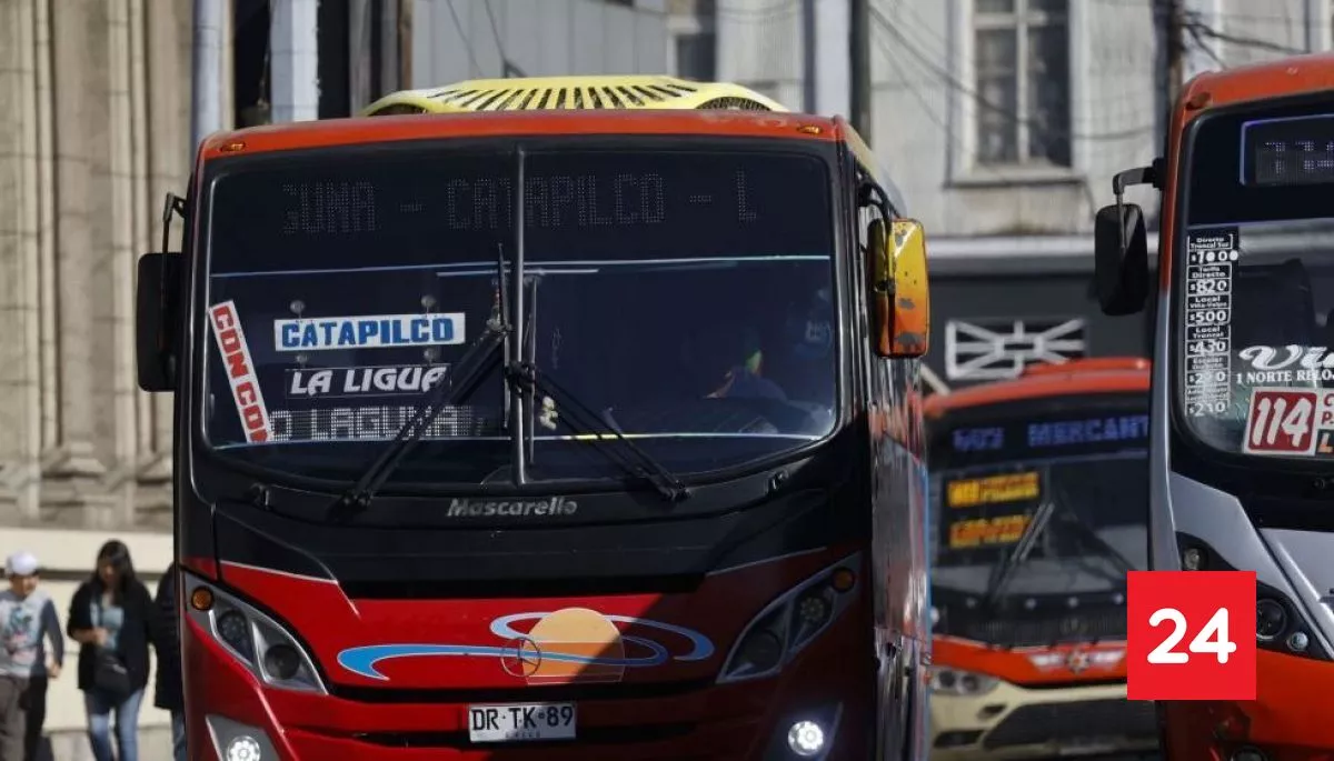 Termina el paro de micreros de comunas de Valparaíso tras acuerdo con el Gobierno