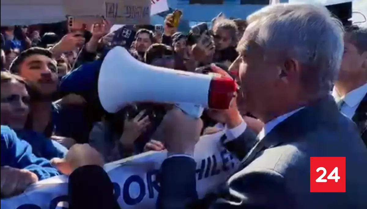 Presidente Kast a manifestantes por la salud en Temuco: “Vamos a cuidar el trabajo bien hecho de cada uno de los funcionarios”
