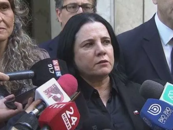 Steinert sociedad exesposo