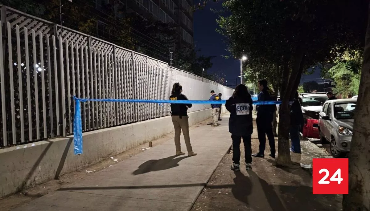 #Nacional 

Hombre se encuentra en riesgo vital tras recibir impacto de bala en la cabeza en San Miguel

Más detalles⬇️