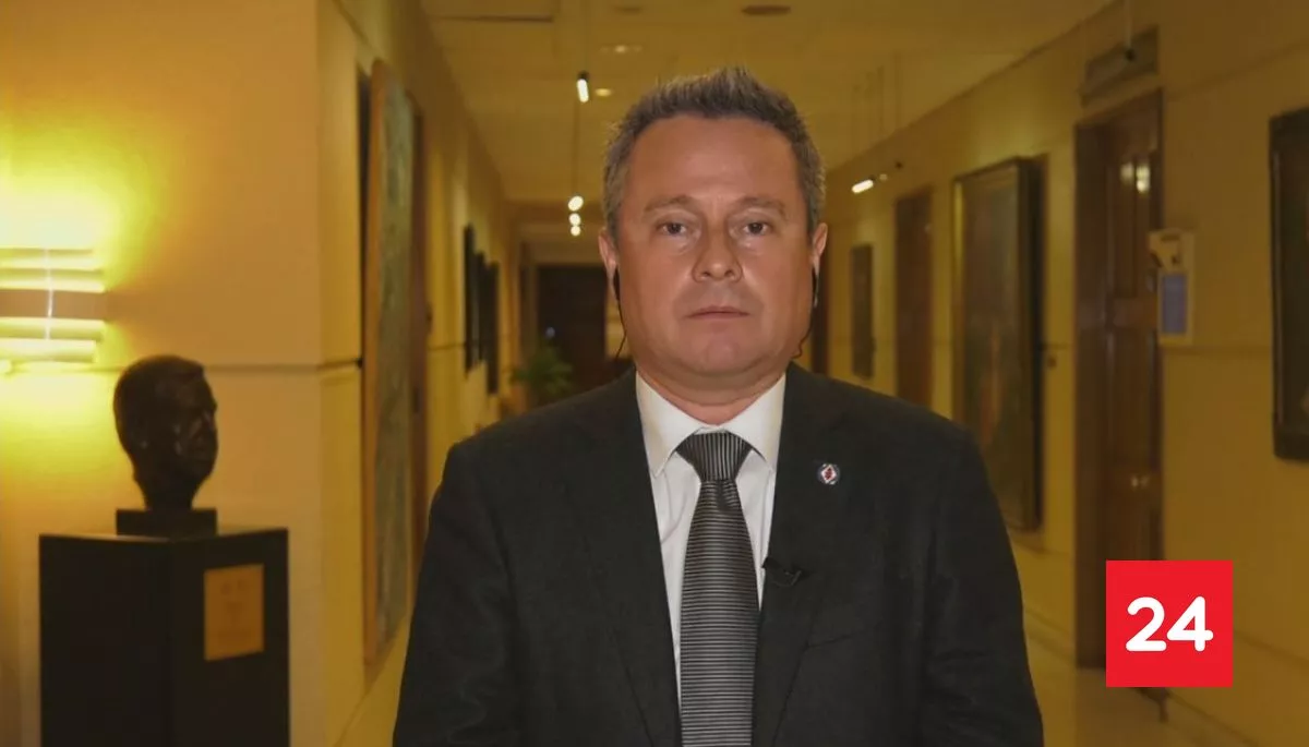 #Entrevistas24H 

Diputado Ortiz y cruce de Poduje con parlamentarios en Biobío: “Es una actitud prepotente y totalmente irresponsable” 

Más detalles⬇️