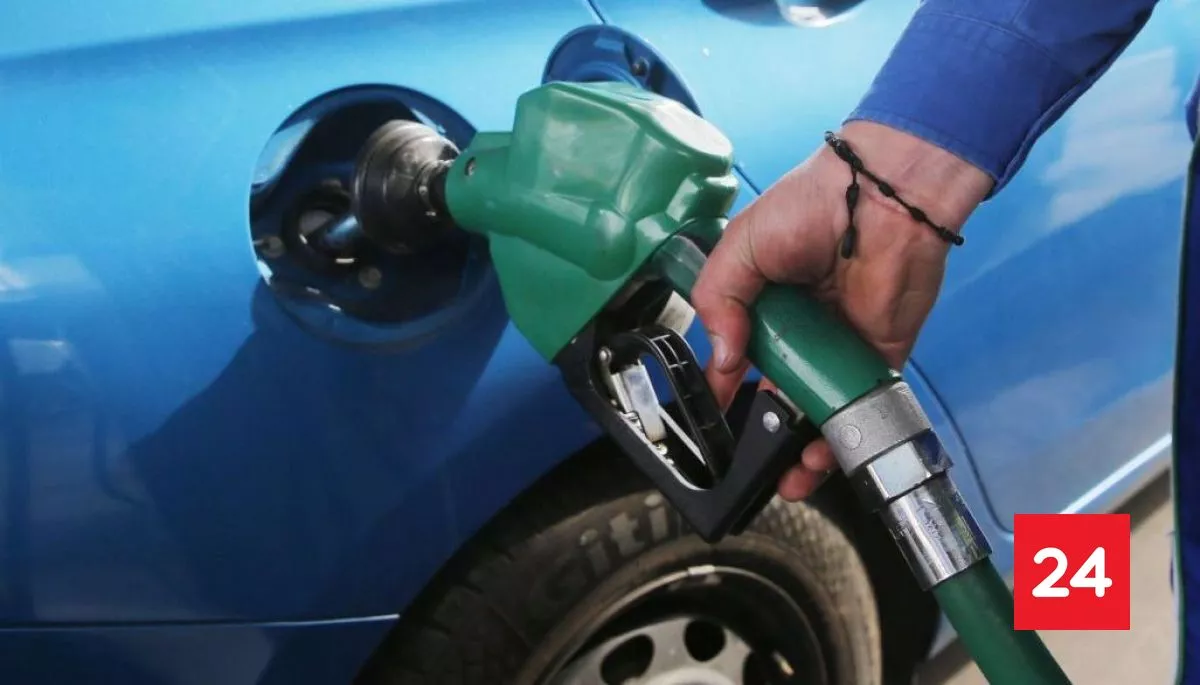 #Economía 

Combustibles: bencinas casi no registran variación y fuerte baja del diésel desde el jueves 7 de mayo 

Más detalles⬇️