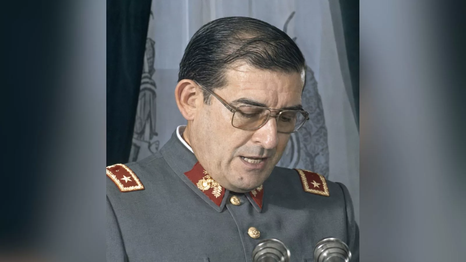 César Manríquez Bravo y su paso por el Ejército durante la dictadura