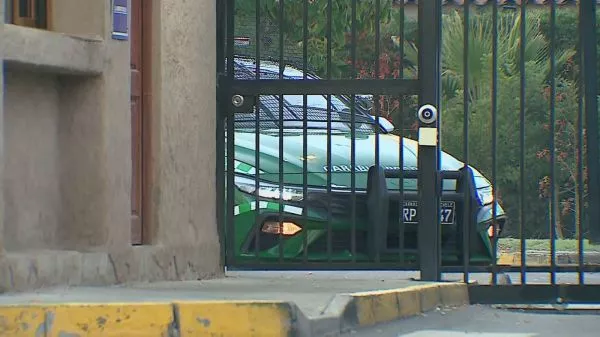 Carabineros en lugar donde fue violento turbazo de Maipú