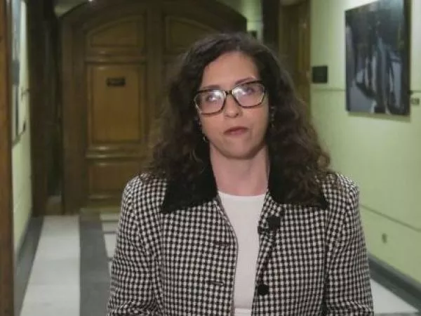 Diputada Yeomans y tensa discusión de megarreforma