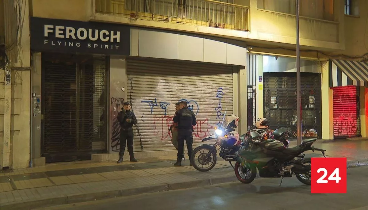 Carabineros frustra millonario robo a tienda en Santiago Centro: dos delincuentes fueron detenidos