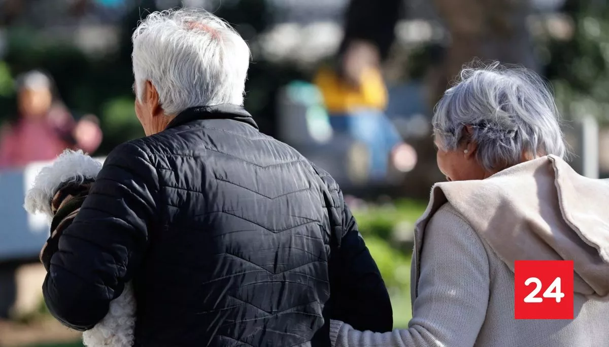 #Economía 

PGU bajo presión: estudio advierte impacto fiscal y propone subir edad de jubilación 

Más detalles⬇️