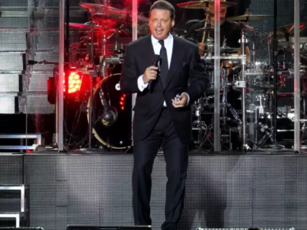 luis miguel internado