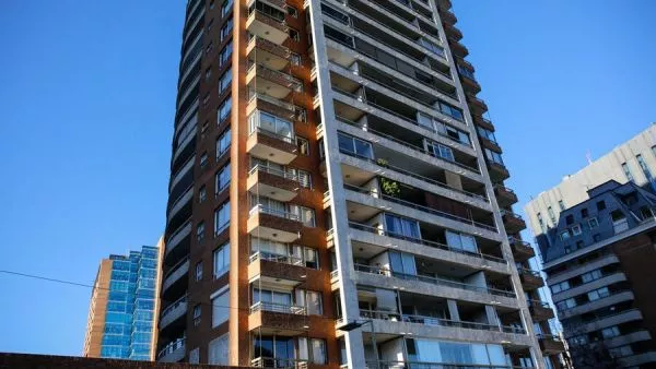Fiesta y posible consumo de alcohol: Fiscalía por niña que murió tras caer de piso 11