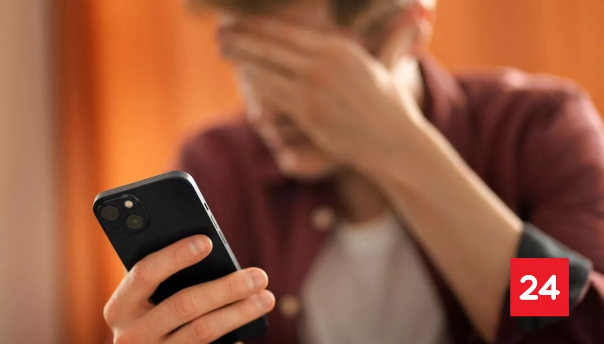 #TecnologíayCiencias

Nueva estafa telefónica en Chile: Así funciona el peligroso fraude del código *21 que vacía cuentas bancarias

Más detalles⬇️