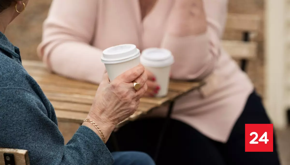 “Eso es diabólico”: Adulta mayor muere tras reclamar pedido en cafetería de EE.UU.