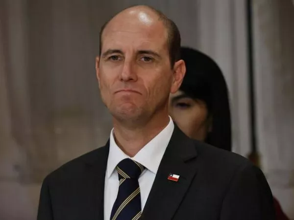 Martín Arrau debuta como ministro de Seguridad con reunión con subsecretarios