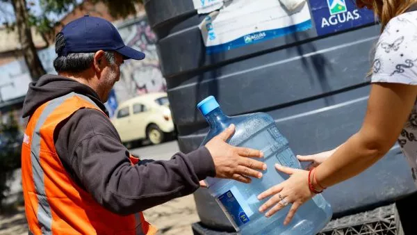 Corte de agua en Santiago: Los 72 puntos de abastecimiento que habrá