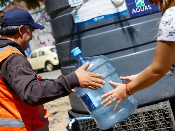 Corte de agua en Santiago: Los 72 puntos de abastecimiento que habrá