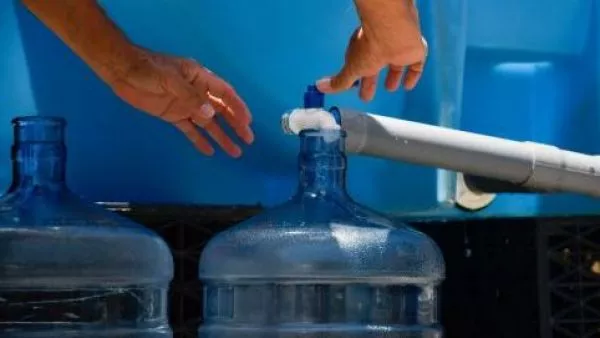 Corte de agua de 36 horas en ocho comunas de Santiago: la recomendación clave para el abastecimiento