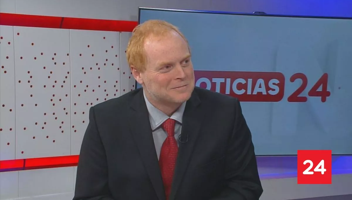 #Entrevistas24 

Senador Edwards y megarreforma: “Hagámosle la vida más fácil a quienes generan empleo para que Chile tenga más inversión y podamos crecer” 

Más detalles ⬇